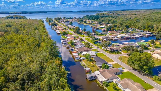 13524 COUNTRY CLUB DRIVE, Tavares, FL 32778