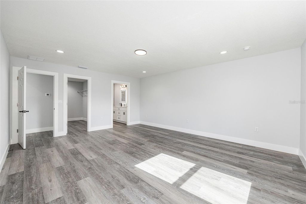 Image 11 of property listing at 13761 SW 114TH PLACE, Dunnellon, FL 34432