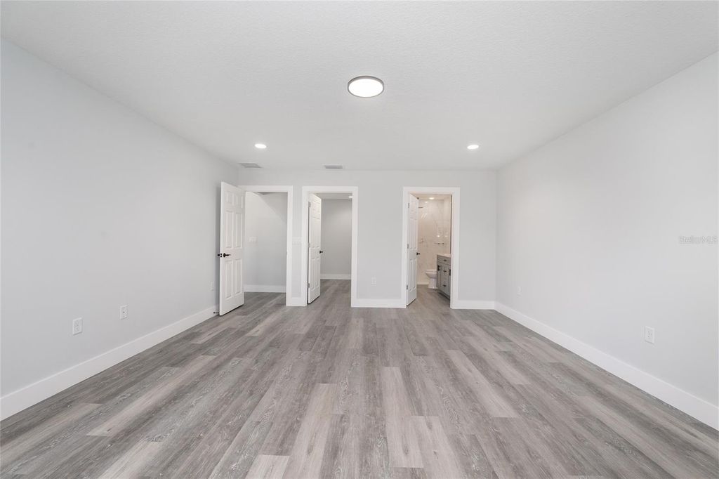 Image 12 of property listing at 13761 SW 114TH PLACE, Dunnellon, FL 34432