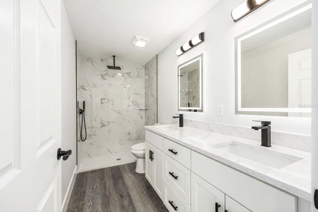 Image 16 of property listing at 13761 SW 114TH PLACE, Dunnellon, FL 34432