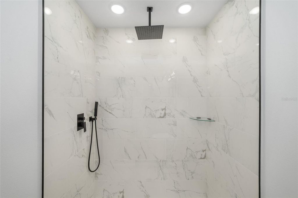 Image 17 of property listing at 13761 SW 114TH PLACE, Dunnellon, FL 34432