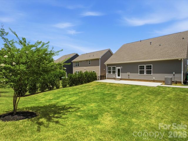 1012 Whipcord Drive, Waxhaw, NC 28173