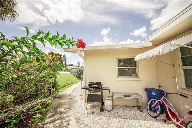 433 GRANADA BOULEVARD, North Port, FL 34287