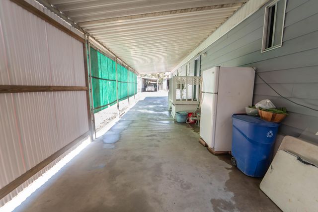 2120 S Santa Fe Avenue J04, Visalia, CA 93292