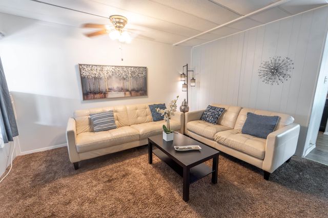 2120 S Santa Fe Avenue J04, Visalia, CA 93292