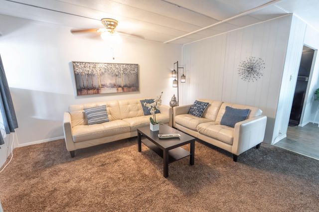 2120 S Santa Fe Avenue J04, Visalia, CA 93292