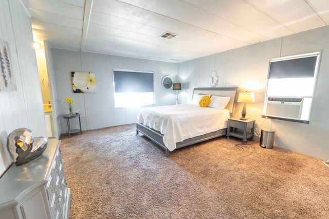 2120 S Santa Fe Avenue J04, Visalia, CA 93292
