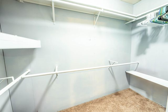 2120 S Santa Fe Avenue J04, Visalia, CA 93292