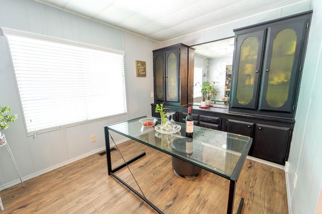 2120 S Santa Fe Avenue J04, Visalia, CA 93292