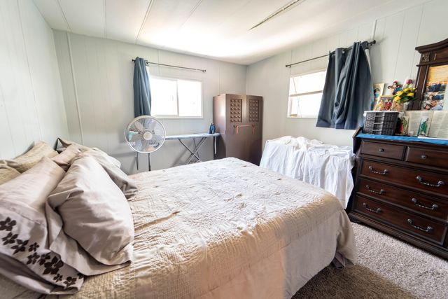 2120 S Santa Fe Avenue J04, Visalia, CA 93292