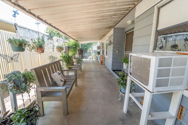 2120 S Santa Fe Avenue J04, Visalia, CA 93292