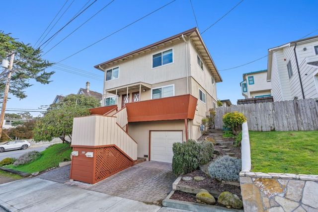 301 7th Street, Pacific Grove, CA 93950