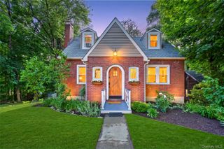 51 Lake Drive, Lake Peekskill, NY 10537