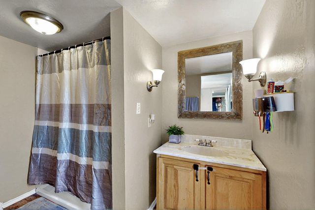 39 CEREZA Circle, Los Lunas, NM 87031