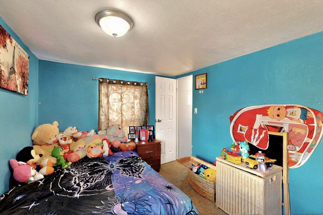 39 CEREZA Circle, Los Lunas, NM 87031