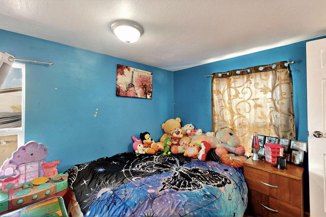 39 CEREZA Circle, Los Lunas, NM 87031