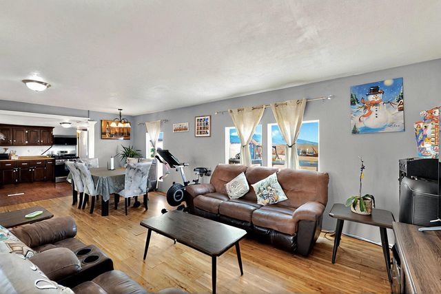 39 CEREZA Circle, Los Lunas, NM 87031