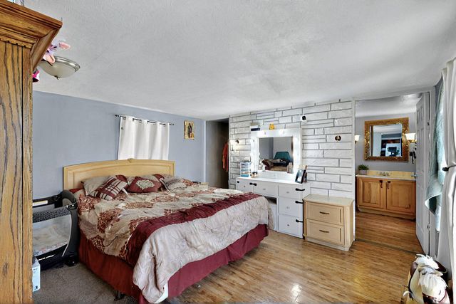 39 CEREZA Circle, Los Lunas, NM 87031