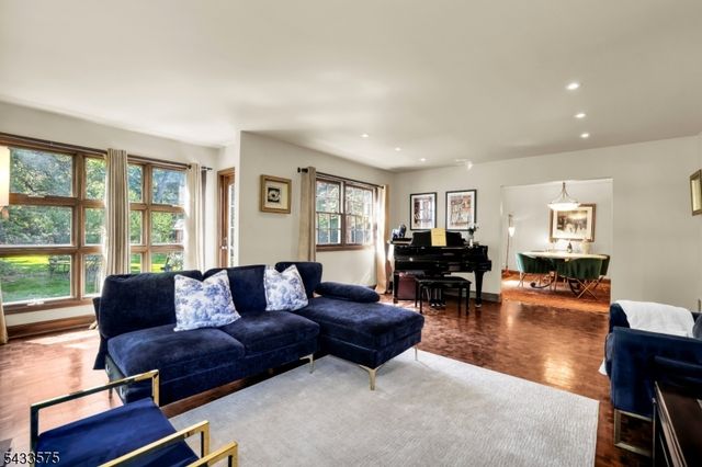 201 Little Falls Rd, Cedar Grove Twp., NJ 07009