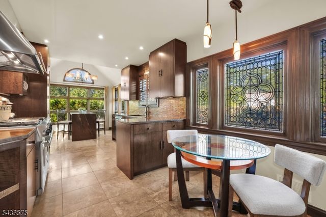 201 Little Falls Rd, Cedar Grove Twp., NJ 07009