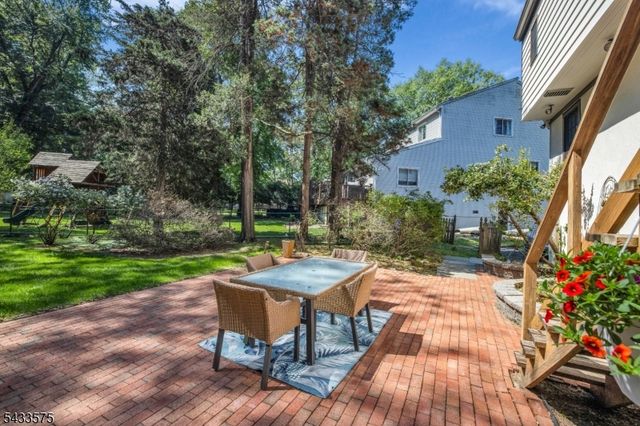 201 Little Falls Rd, Cedar Grove Twp., NJ 07009