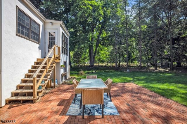 201 Little Falls Rd, Cedar Grove Twp., NJ 07009
