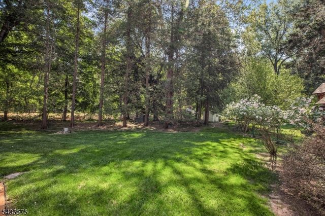 201 Little Falls Rd, Cedar Grove Twp., NJ 07009