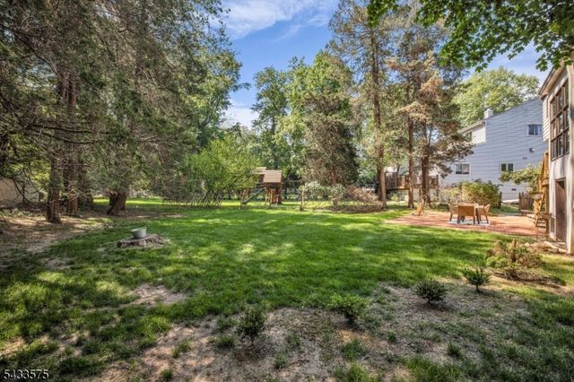 201 Little Falls Rd, Cedar Grove Twp., NJ 07009