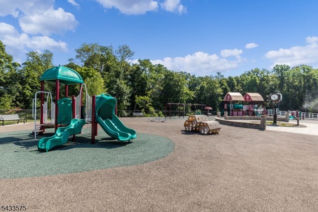 201 Little Falls Rd, Cedar Grove Twp., NJ 07009