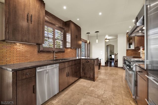 201 Little Falls Rd, Cedar Grove Twp., NJ 07009