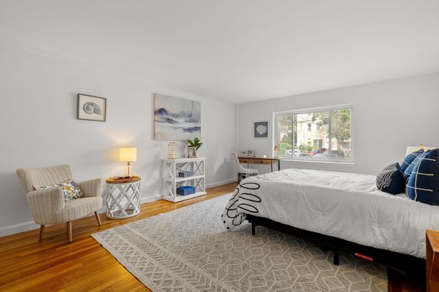 133 Beaconsfield Rd 23, Brookline, MA 02445