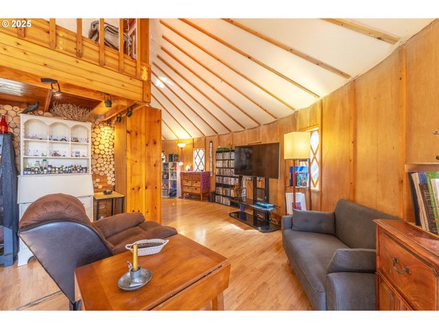 959 ZELINSKI Rd, Goldendale, WA 98620
