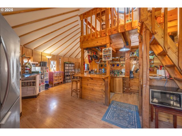 959 ZELINSKI Rd, Goldendale, WA 98620