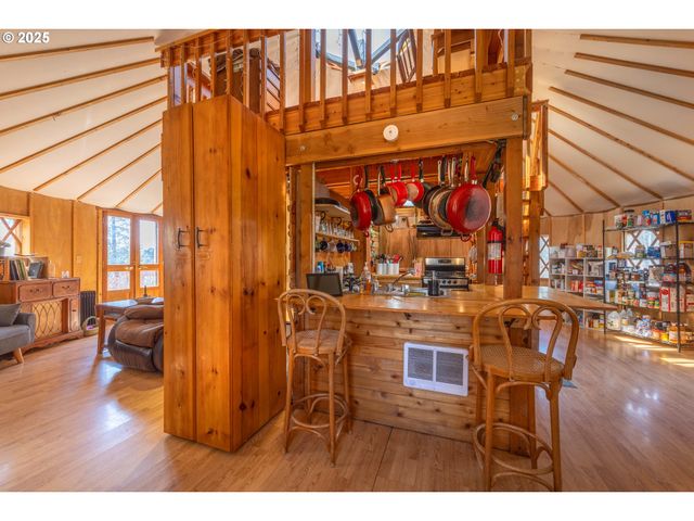 959 ZELINSKI Rd, Goldendale, WA 98620