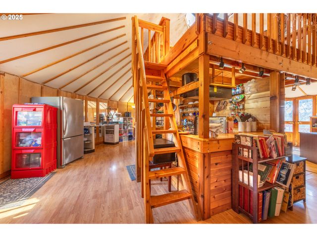 959 ZELINSKI Rd, Goldendale, WA 98620