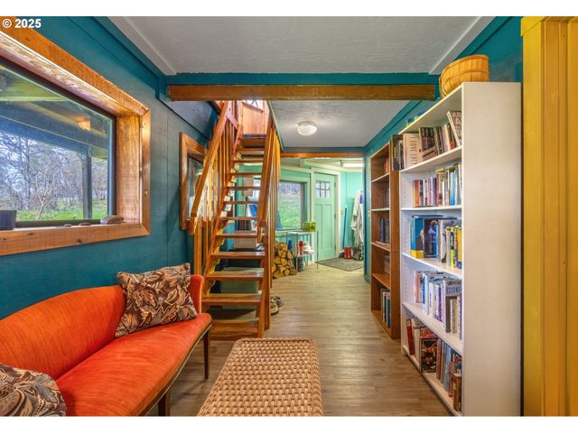 959 ZELINSKI Rd, Goldendale, WA 98620