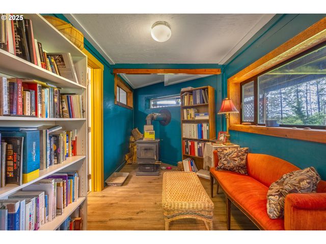 959 ZELINSKI Rd, Goldendale, WA 98620