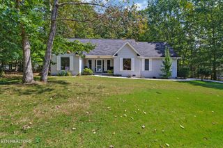 19 Trafalgar Lane, Crossville, TN 38558