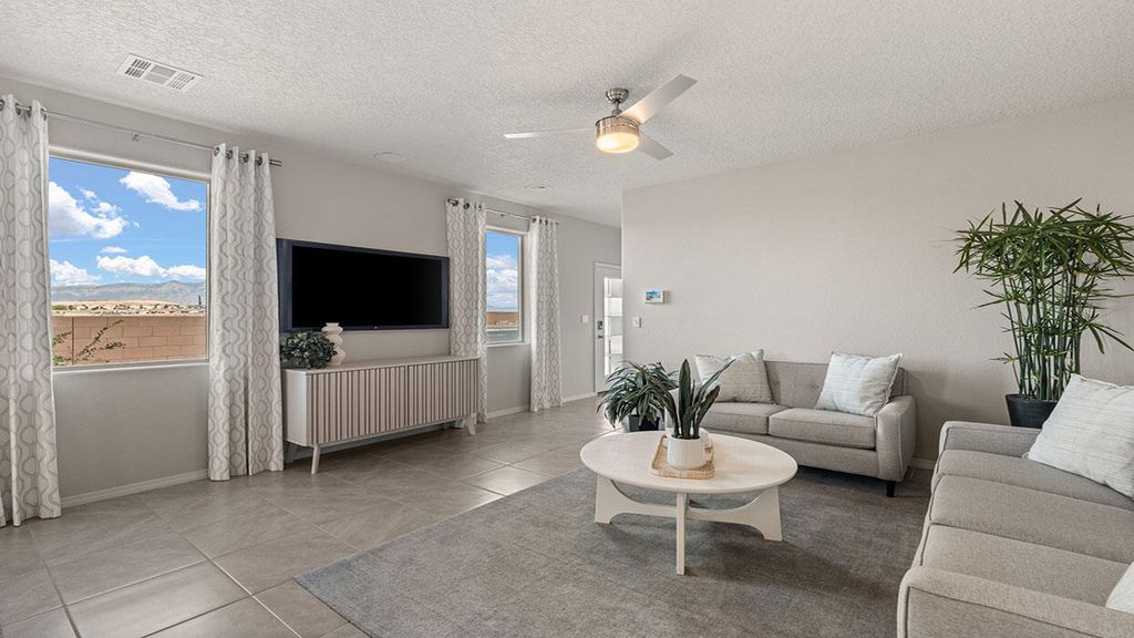 Image 3 of property listing at 1513 Gleneagles Street NE, Rio Rancho, NM 87144