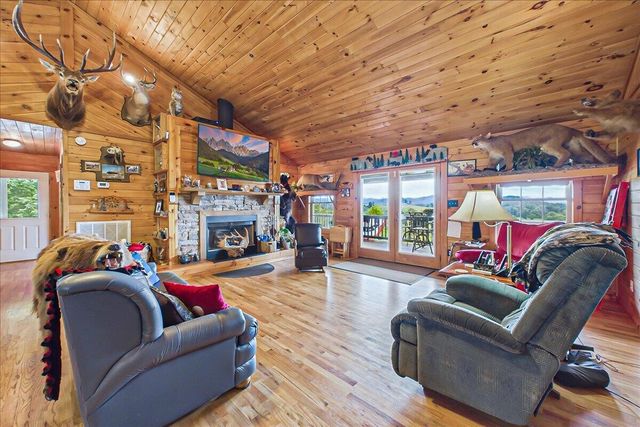 810 Belltown Road, Tellico Plains, TN 37385
