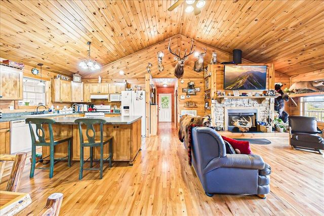 810 Belltown Road, Tellico Plains, TN 37385