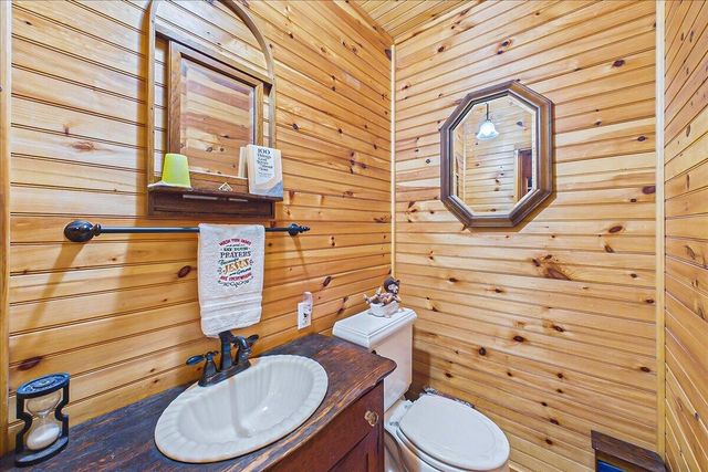 810 Belltown Road, Tellico Plains, TN 37385