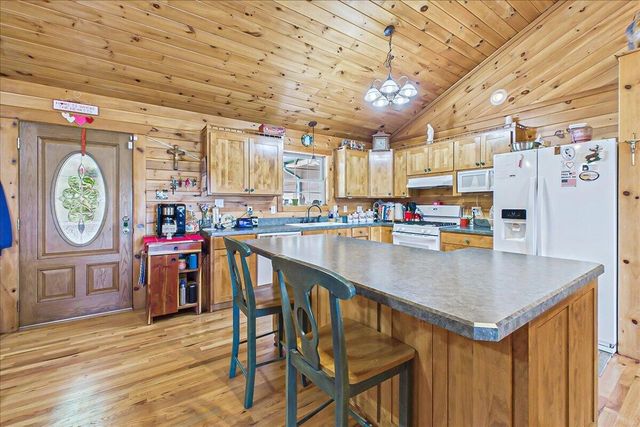 810 Belltown Road, Tellico Plains, TN 37385