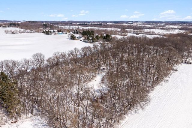 N2493 Kunz Road, Fort Atkinson, WI 53538