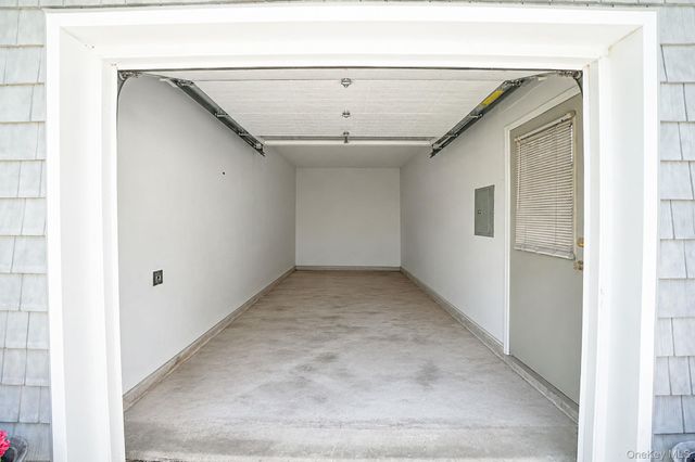 38 W 1st Street, Lake Ronkonkoma, NY 11779