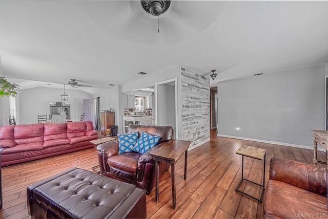 38 W 1st Street, Lake Ronkonkoma, NY 11779