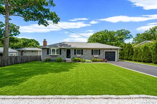 38 W 1st Street, Lake Ronkonkoma, NY 11779