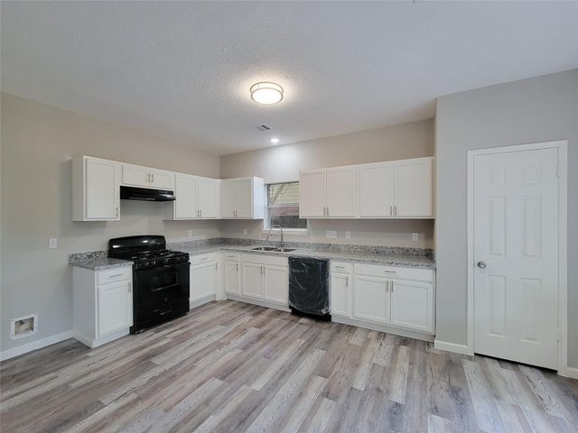 13522 Ryanwood Drive, Houston, TX 77065