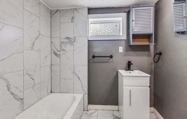 3914 Spring Avenue, Dallas, TX 75210