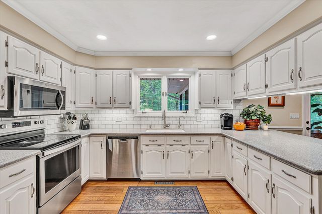 4189 Toddsbury DR, Vinton, VA 24179